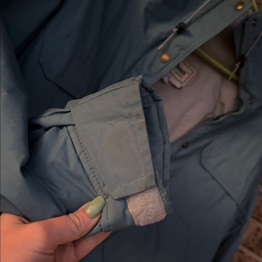 LL BEAN woman’s light gray and blue jacket - Picture 6 of 7